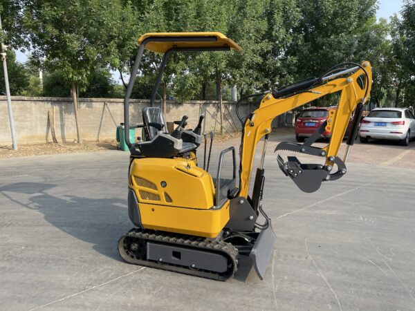 IMG_4869 Mini Excavator 1 .5 Ton Engine Digger Excavator Mini Pelle Chinese Mini Small Excavator Machine