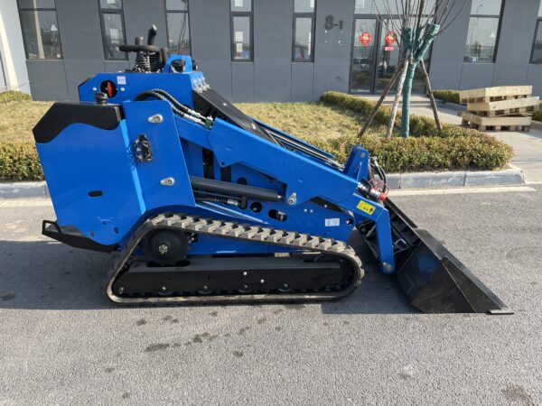 IMG_7708 Home Garden Skid Steer Loader Track Crawler Hot Sale Small Skid Ster Loader Hydraulic Skid Steer Loader
