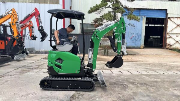 微信图片_20250630114710 Fast Delivery Mini Excavator Hydraulic New Crawler Digger MiniBagger Multifunction Mini Small Excavators